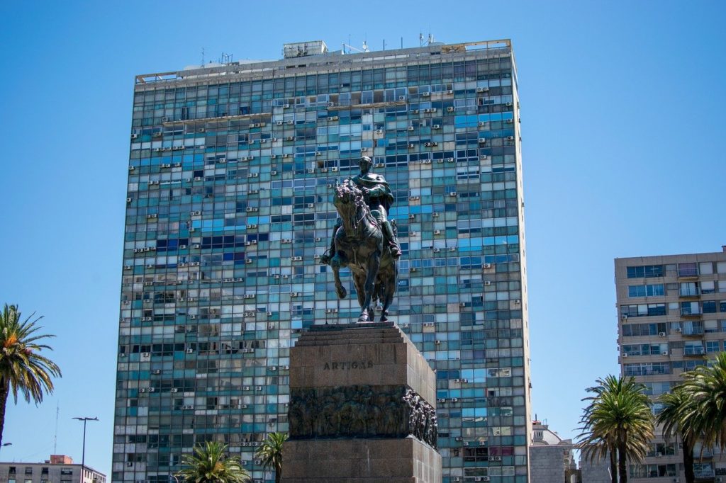 Montevideo Statue Plaza
