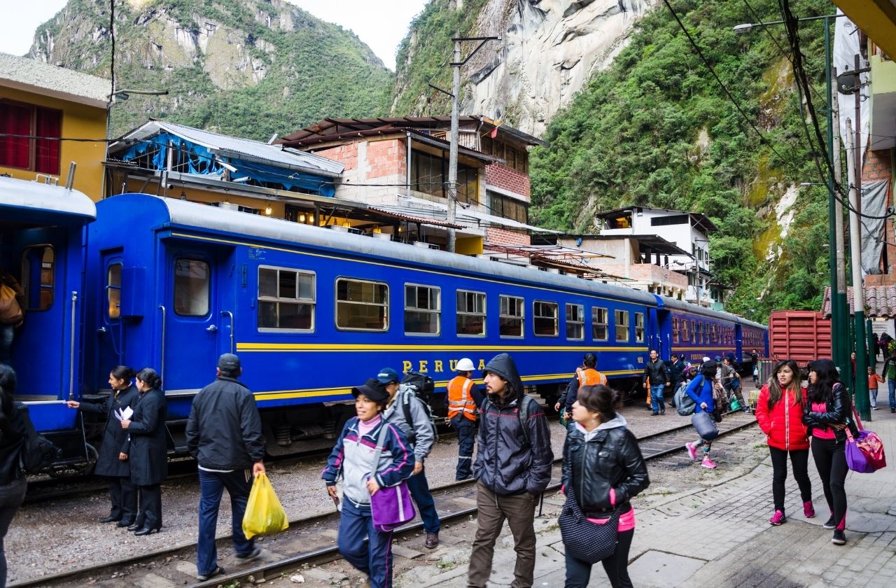 Zug nach Machu Picchu: Aguas Calientes